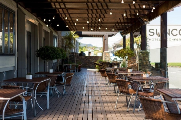 Suncourt Hotel & Conference Centre